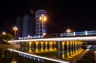 天橋照明亮化工程設(shè)計，點(diǎn)綴城市夜景燈光