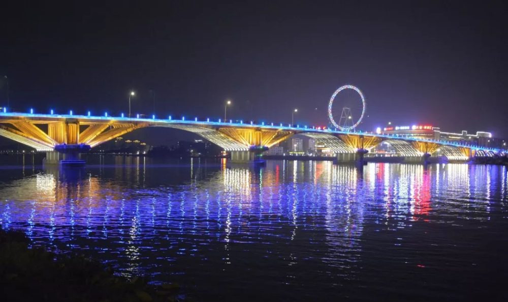 商業(yè)建筑亮化設(shè)計的核心要素是什么？
